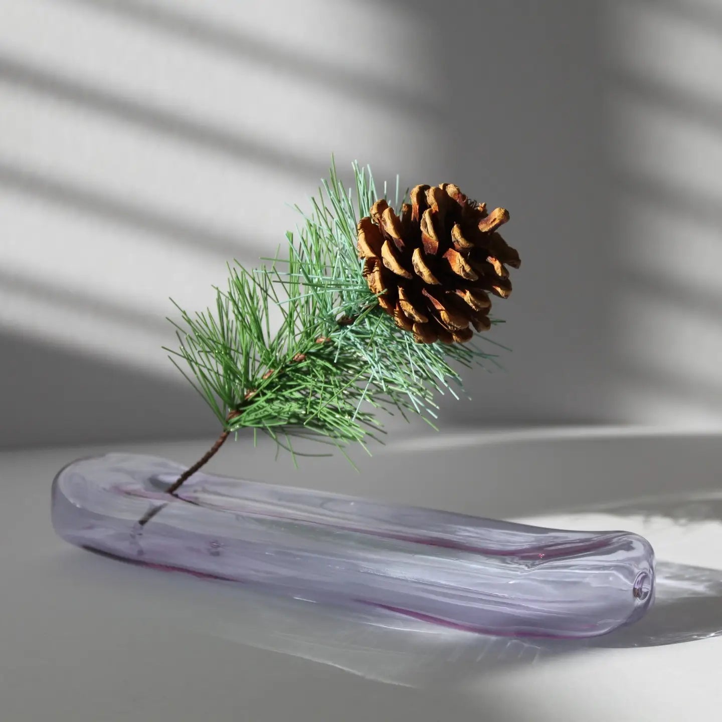 MÆGEN Lilo  Incense Holder Lavender Lifestyle 1